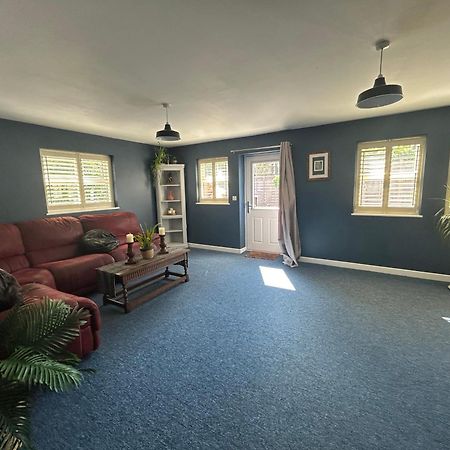 Double Room Yeovil Town Centre Екстериор снимка
